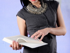 Alina Apple reading some stuff