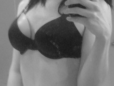 Kalindra Chan pics in bra and lingerie